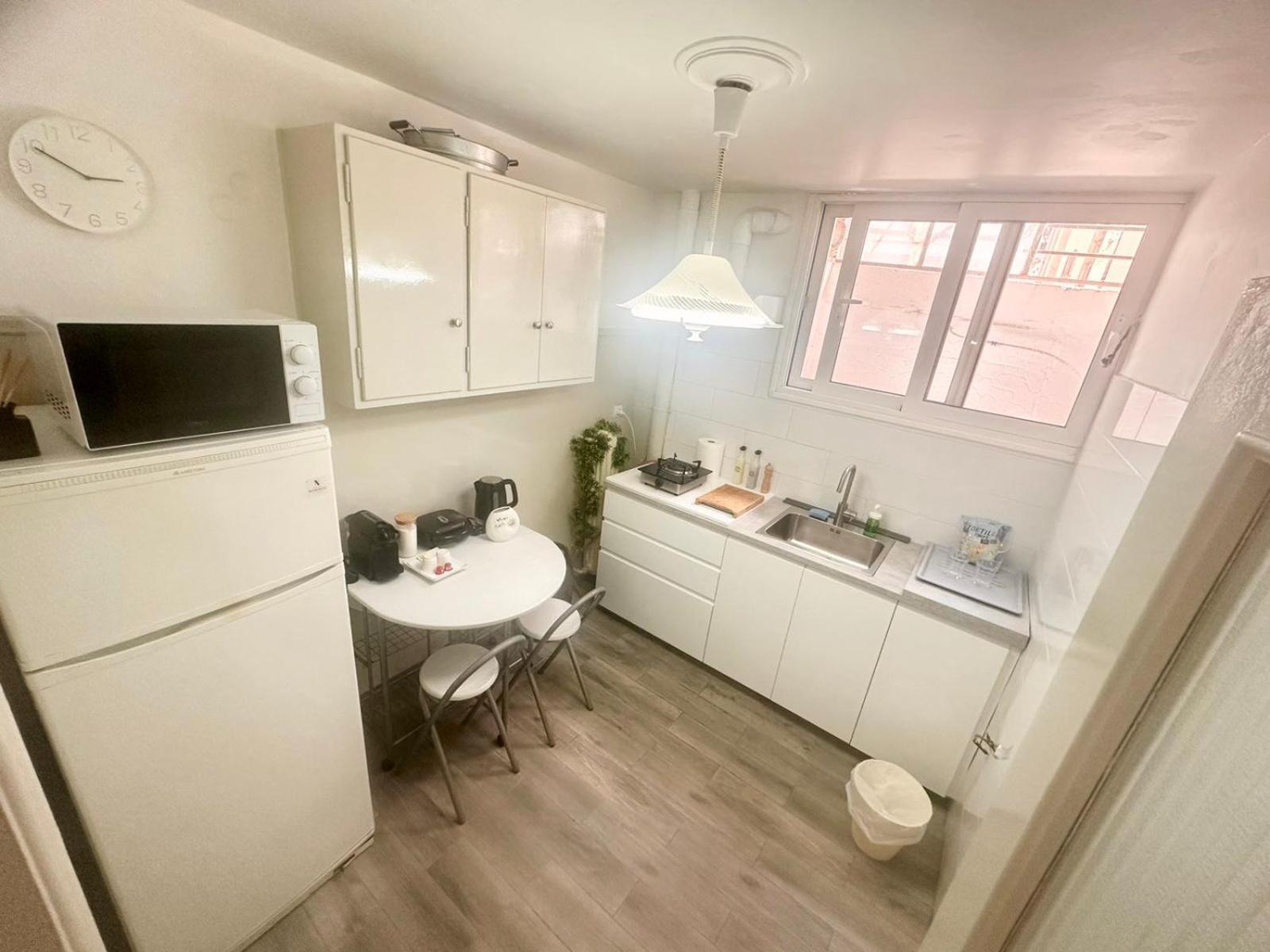 Vestige Basement Apartment Athens Exterior photo